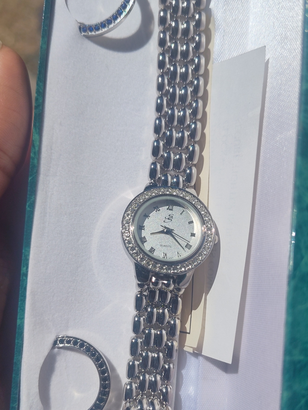 Watch - Picture 3 of 4